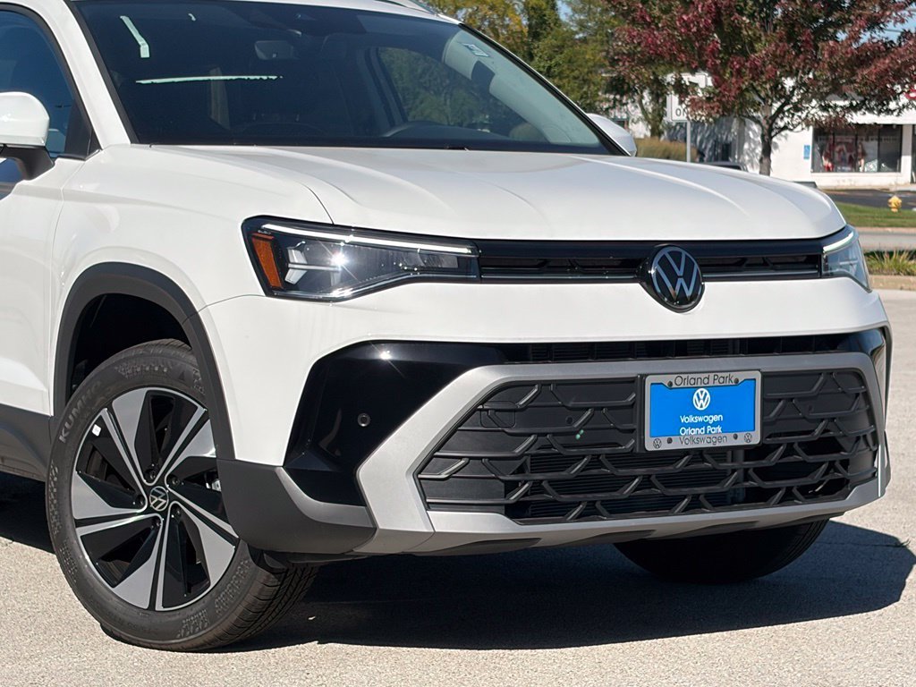 New 2026 Pure White Volkswagen 1.5T SE image 7