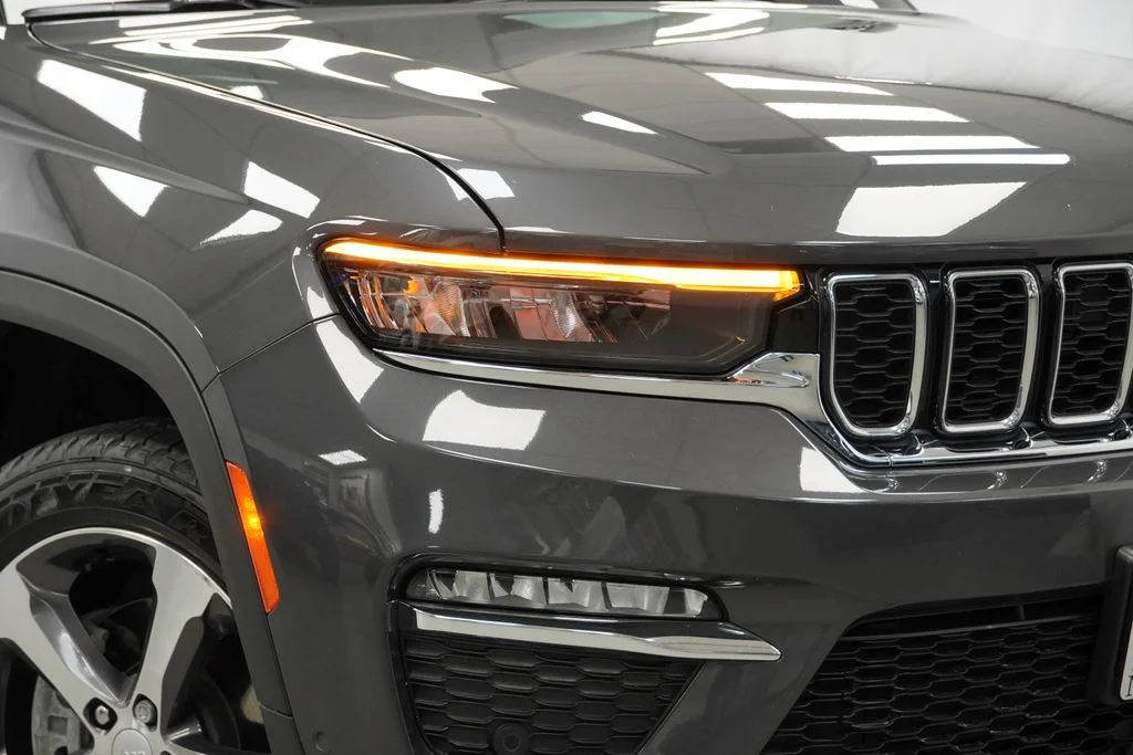 Used 2022 Gray Jeep 4xe image 6