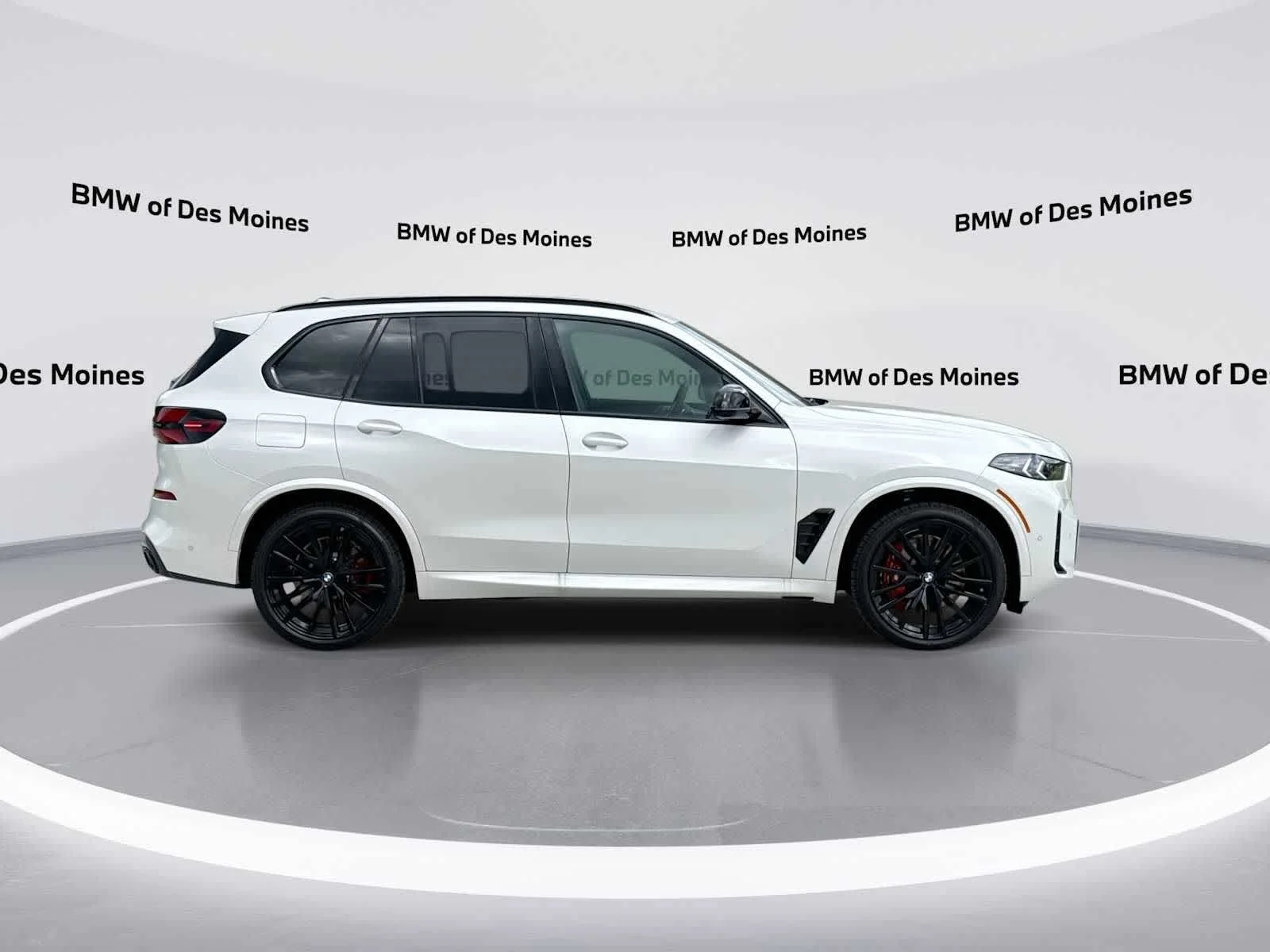 New 2026 Mineral White Metallic BMW M60i image 9