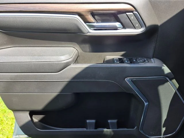 Used 2025 Gray Chevrolet LT image 36