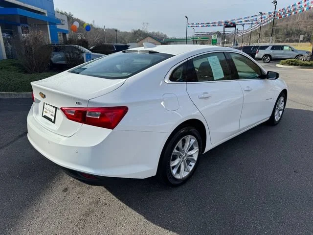 Used 2025 Summit White Chevrolet 1LT image 10