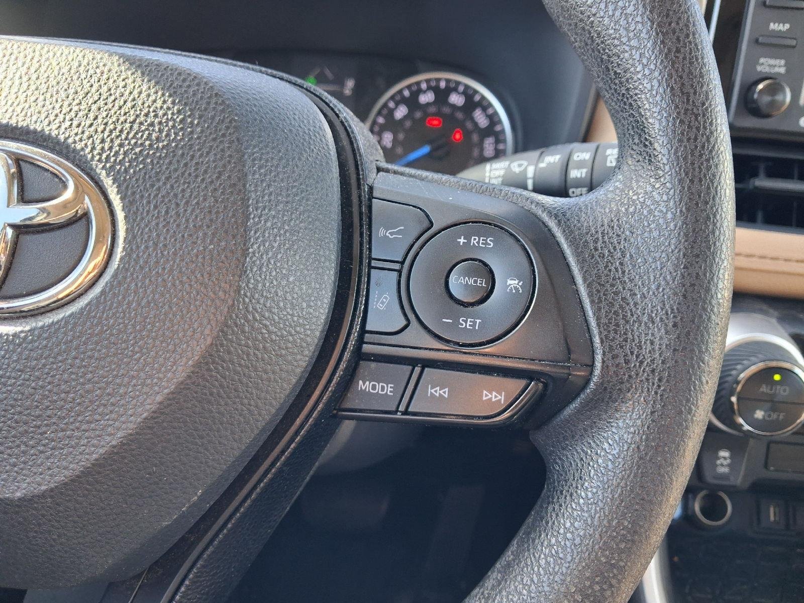 Used 2021 Midnight Black Metallic Toyota XLE image 35