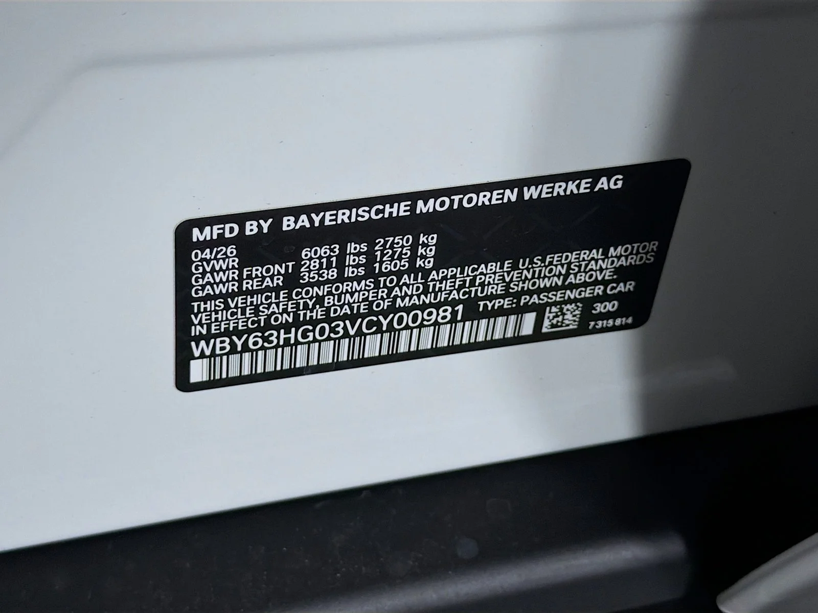 New 2027 Alpine White BMW eDrive40 image 34