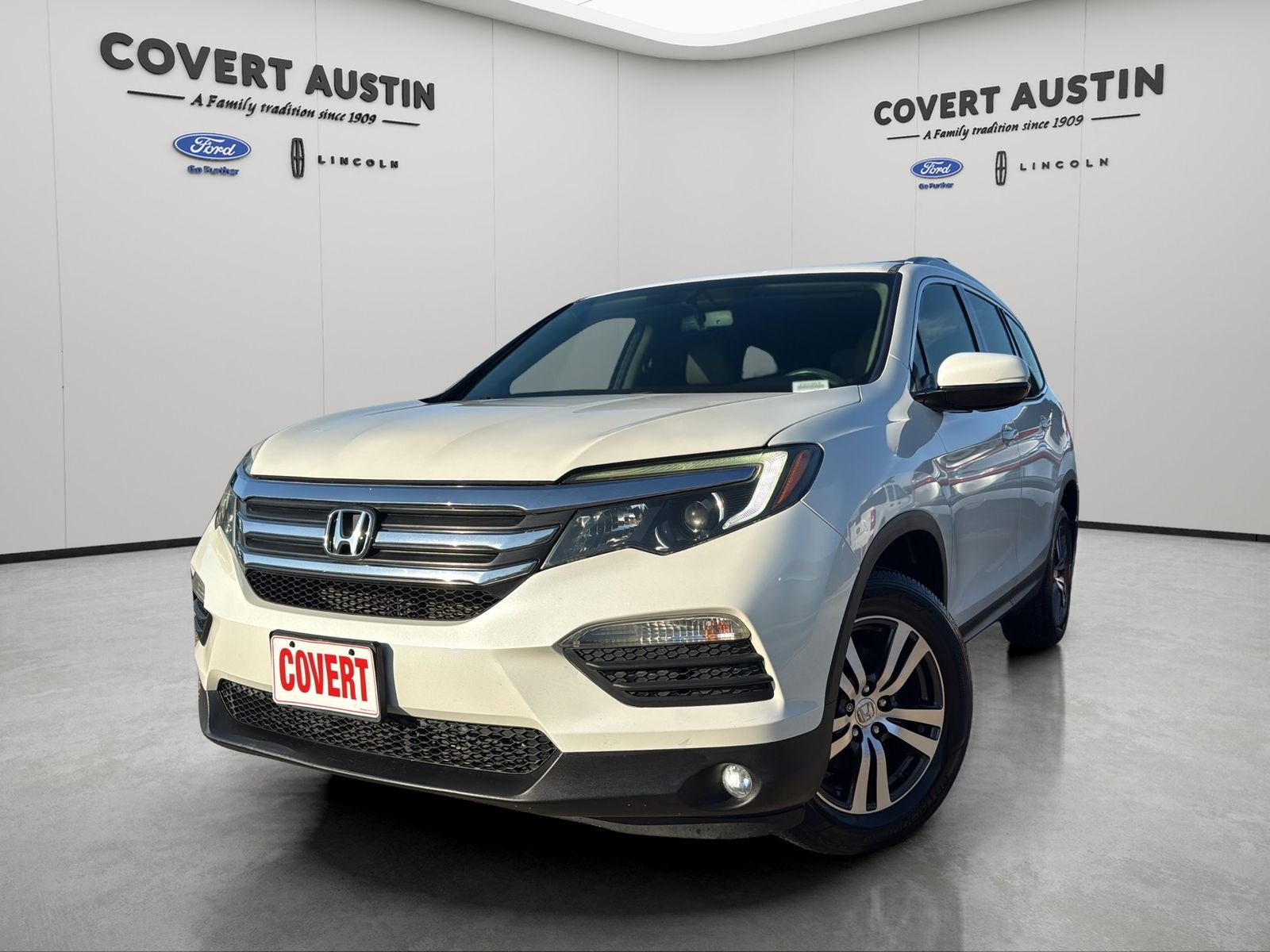 2016 Honda Pilot 2WD EX-L w/RES's photo