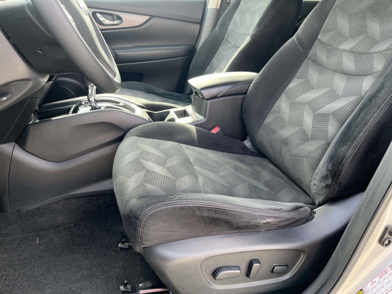 Used 2018  Volkswagen 3.6L V6 SE image 16