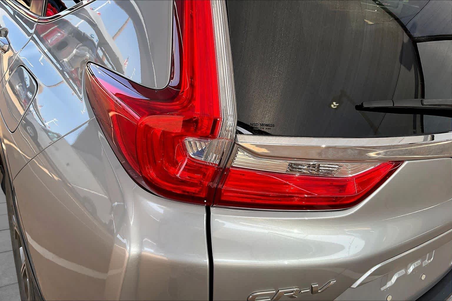 Used 2019 Lunar Silver Metallic Honda EX-L image 28
