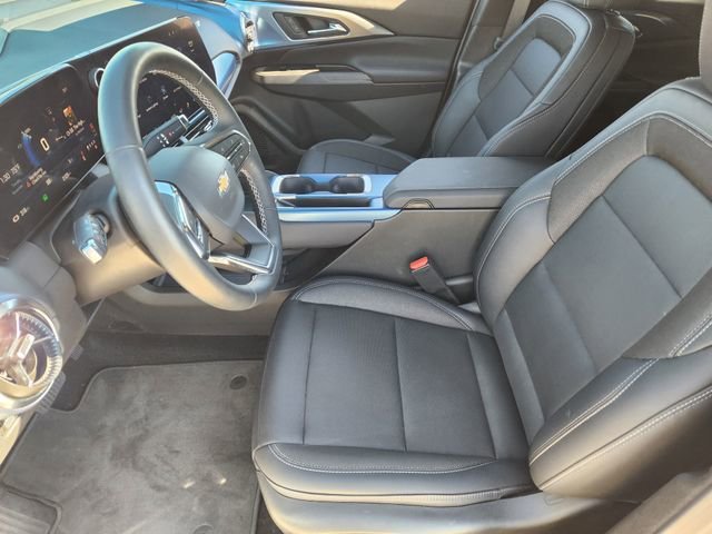 2025 Chevrolet Equinox EV LT - Photo 11