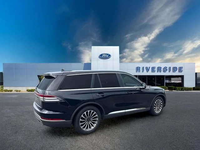 Used 2021 Black Lincoln Reserve image 3