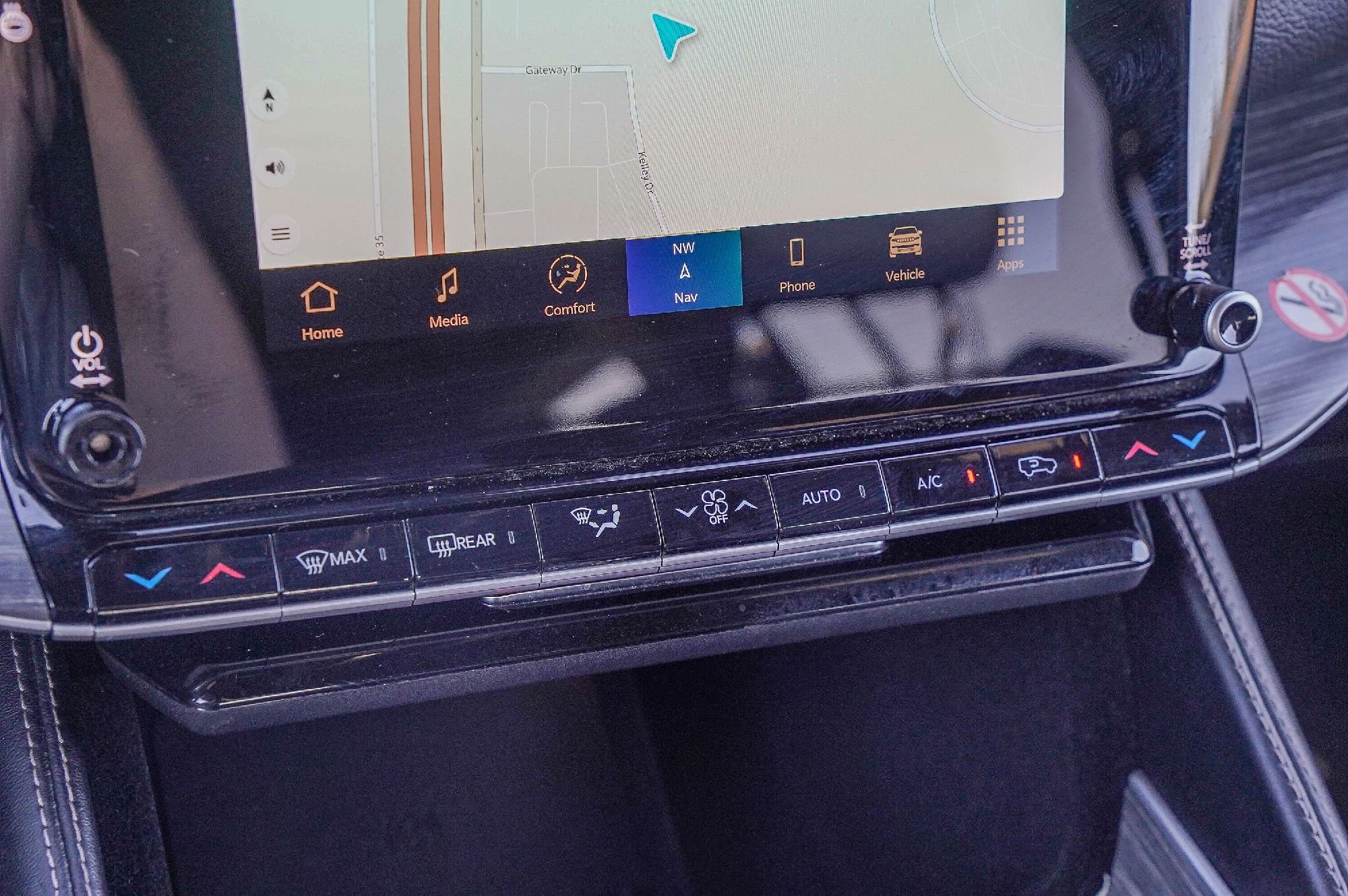 2024 Jeep Wagoneer Series II - Photo 18