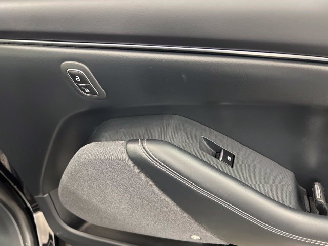 Used 2023 Black Ford Premium image 23