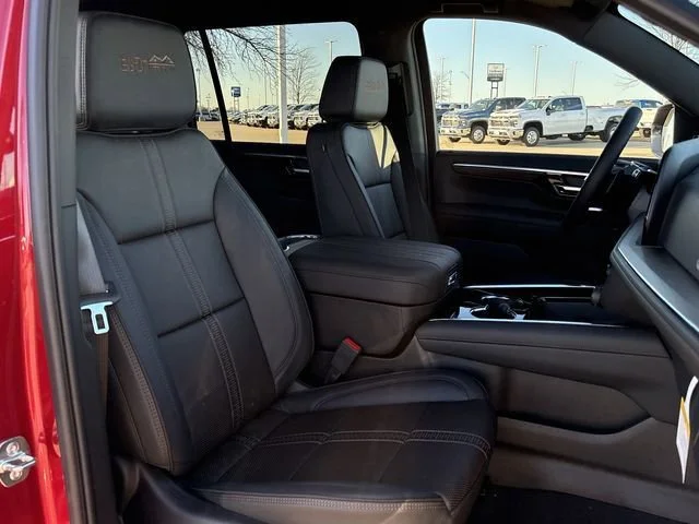 2026 Chevrolet Suburban High Country - Photo 32