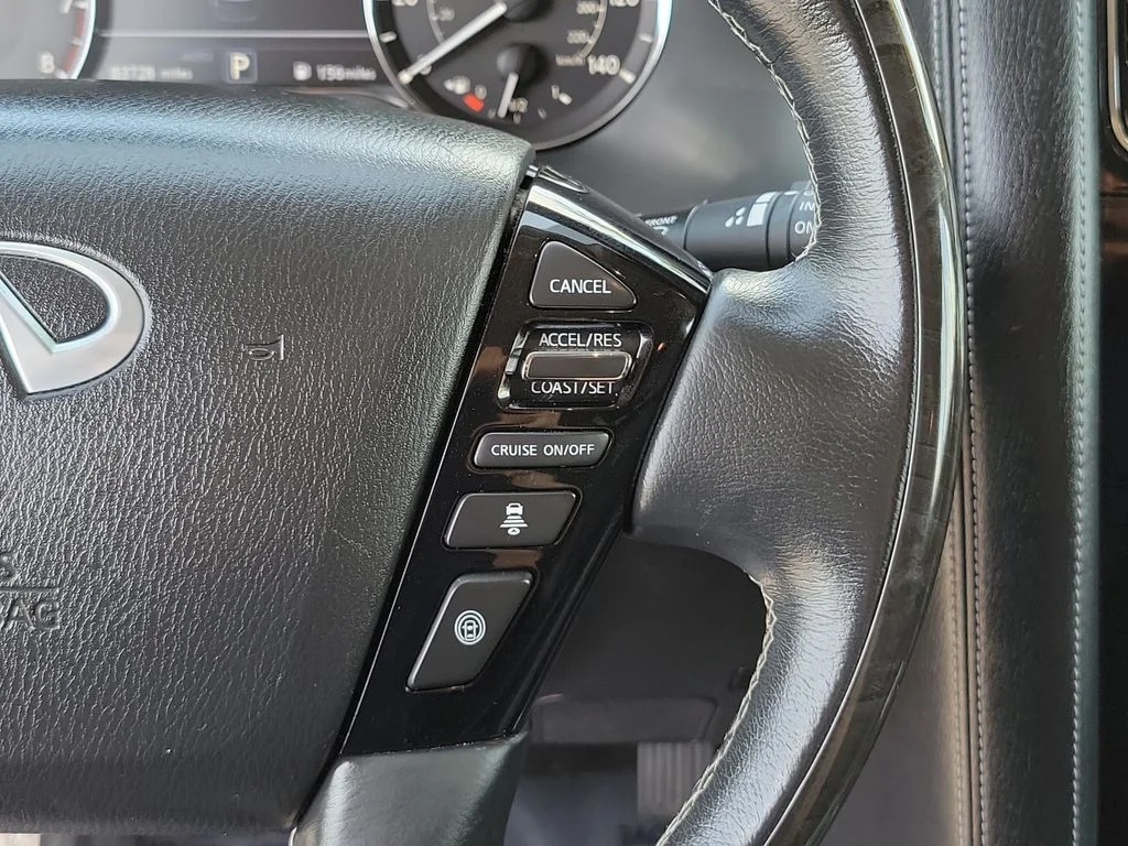 Used 2021 Black INFINITI LUXE image 27