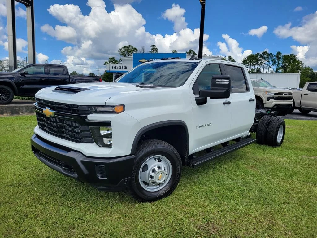 New 2026 Summit White Chevrolet Work Truck image 2