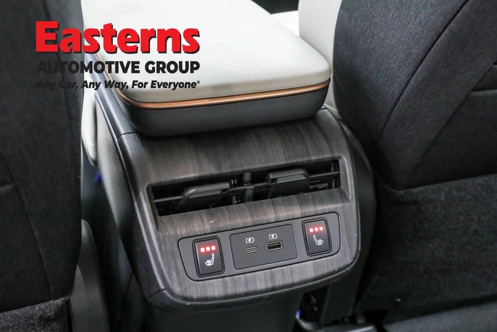 Used 2023 White Nissan ENGAGE image 22