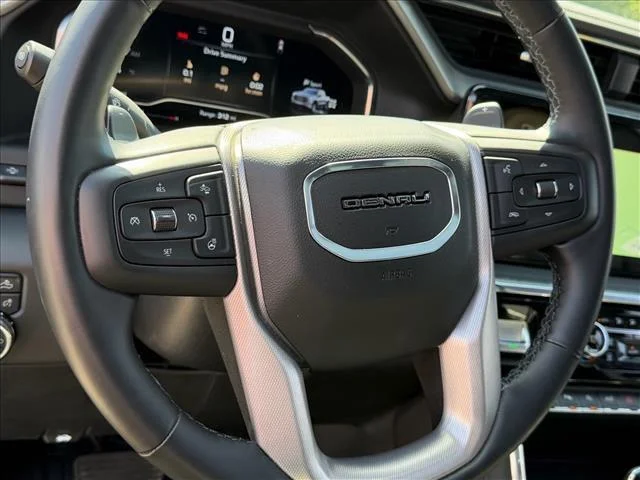 Used 2025 Onyx Black GMC Denali image 19