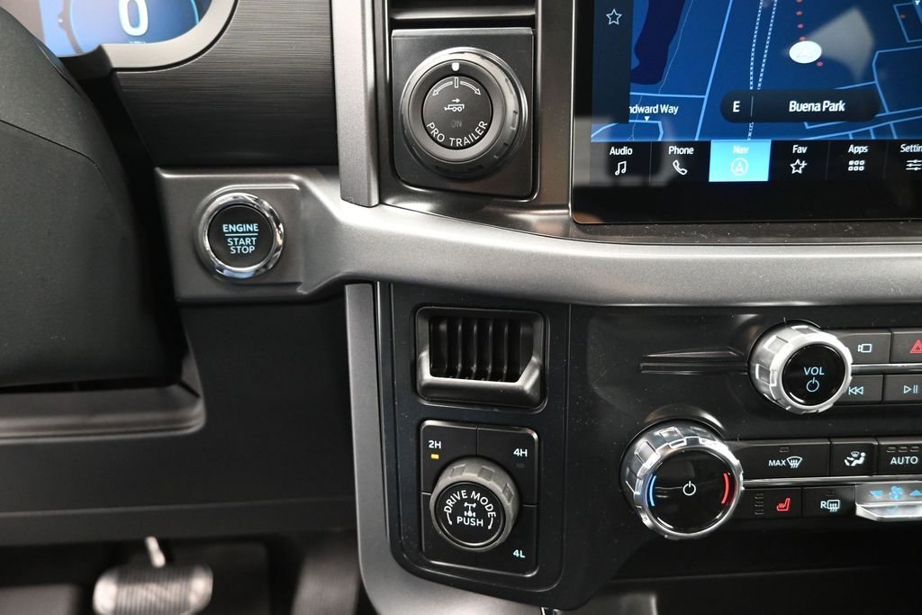 New 2026 Oxford White Ford XLT image 18