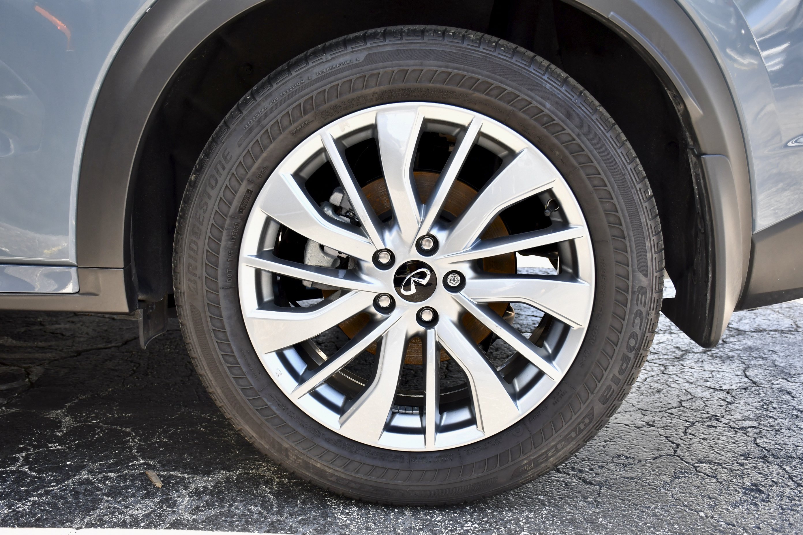 Used 2025 Slate Gray INFINITI LUXE image 30