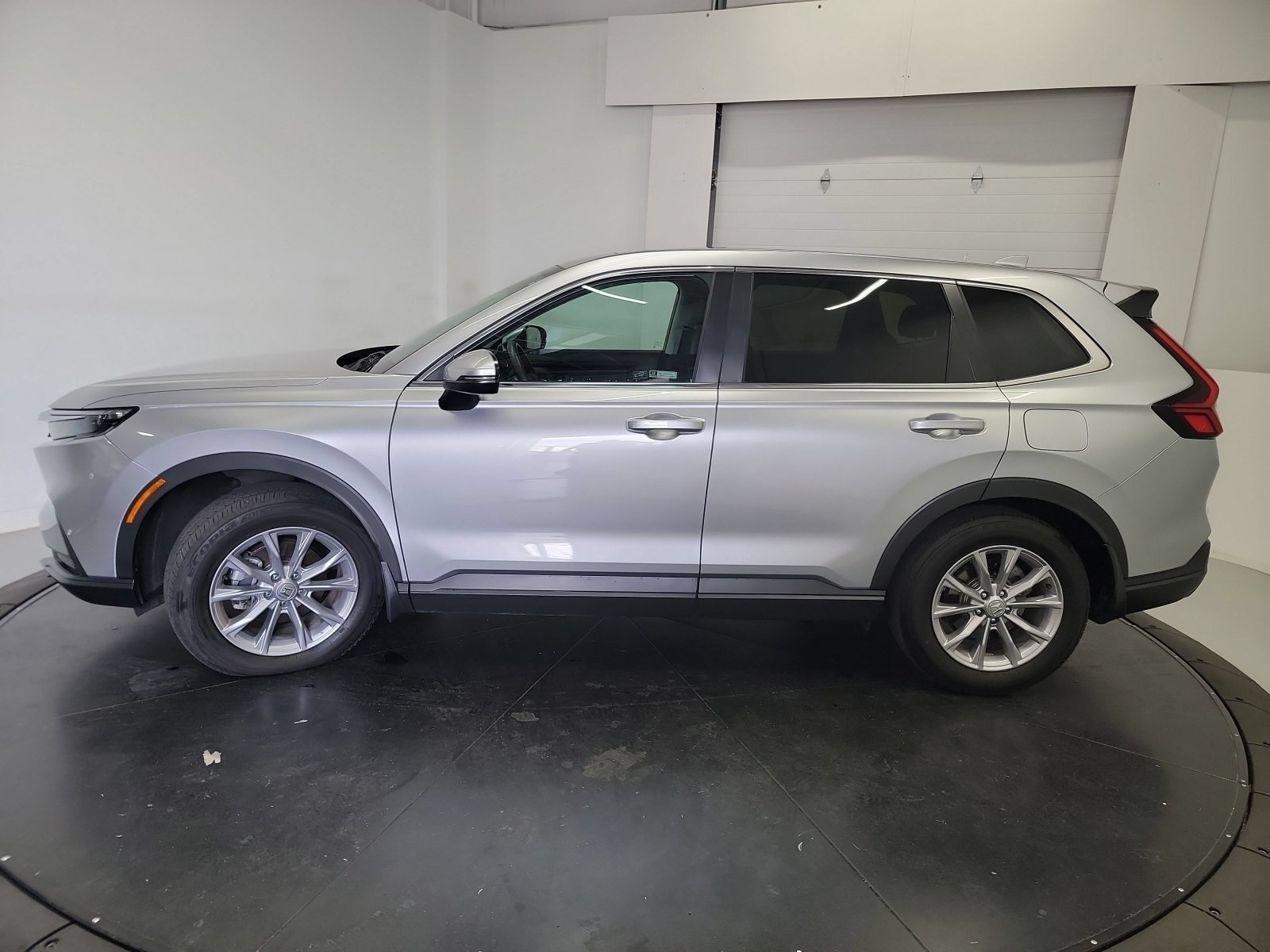 Certified Used 2024 Lunar Silver Metallic Honda EX image 5