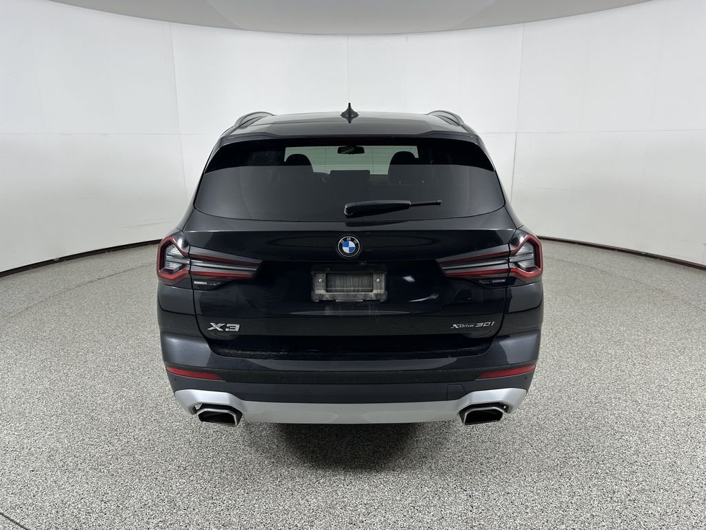 Used 2019 Black BMW xDrive30i image 7