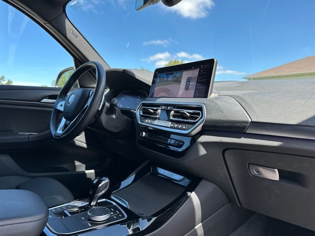 Used 2024 Skyscraper Grey Metallic BMW xDrive30i image 23