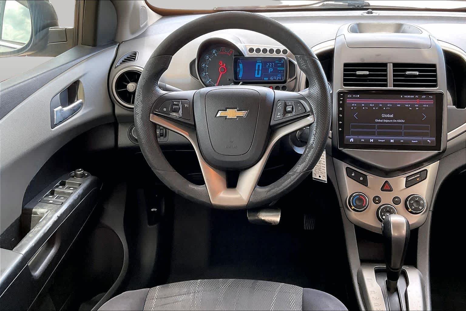 Used 2013 Black Granite Metallic Chevrolet LT image 6