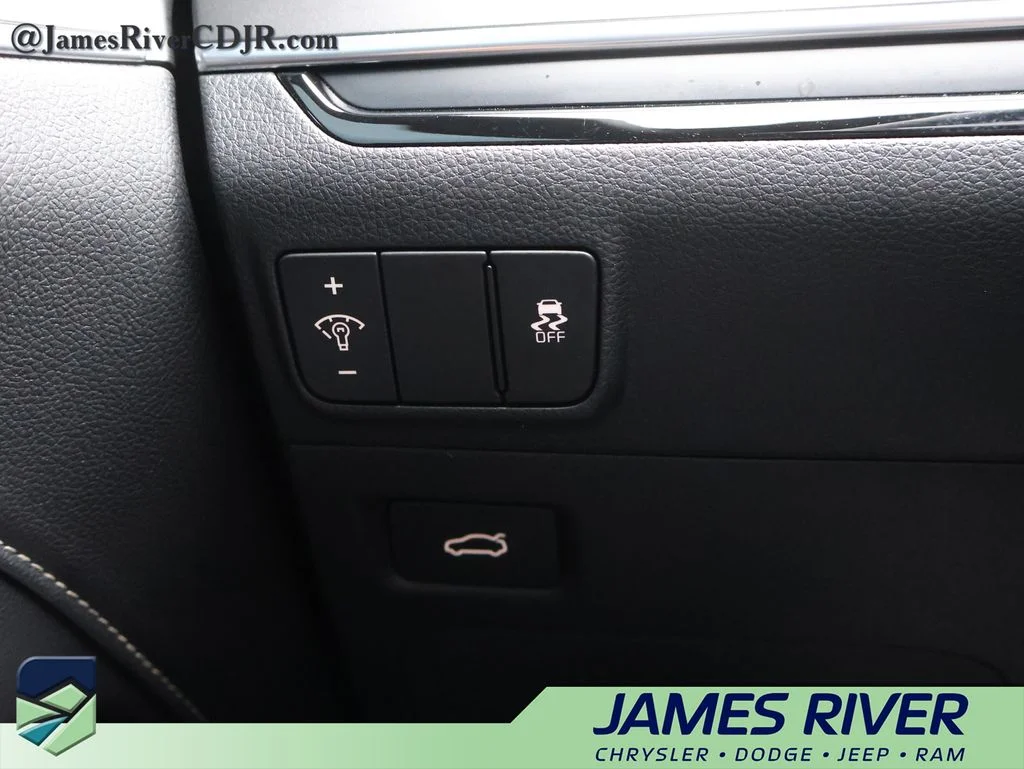 Used 2025 Gray Kia GT-Line image 30