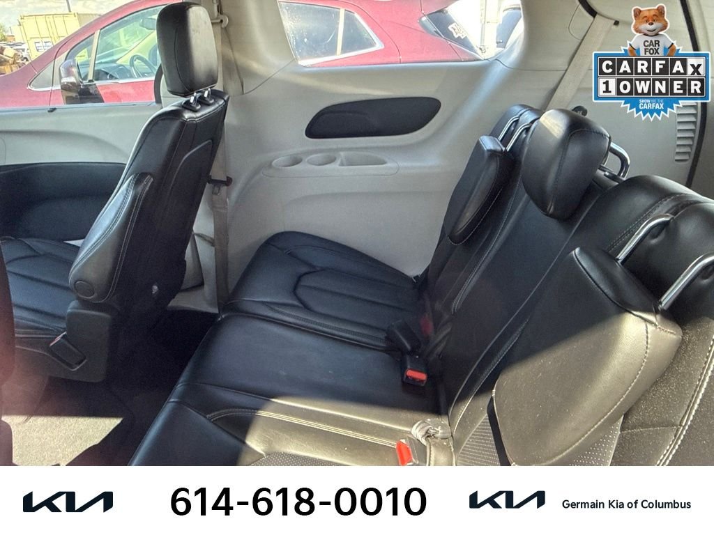 Used 2023 Gray Chrysler Touring L image 10