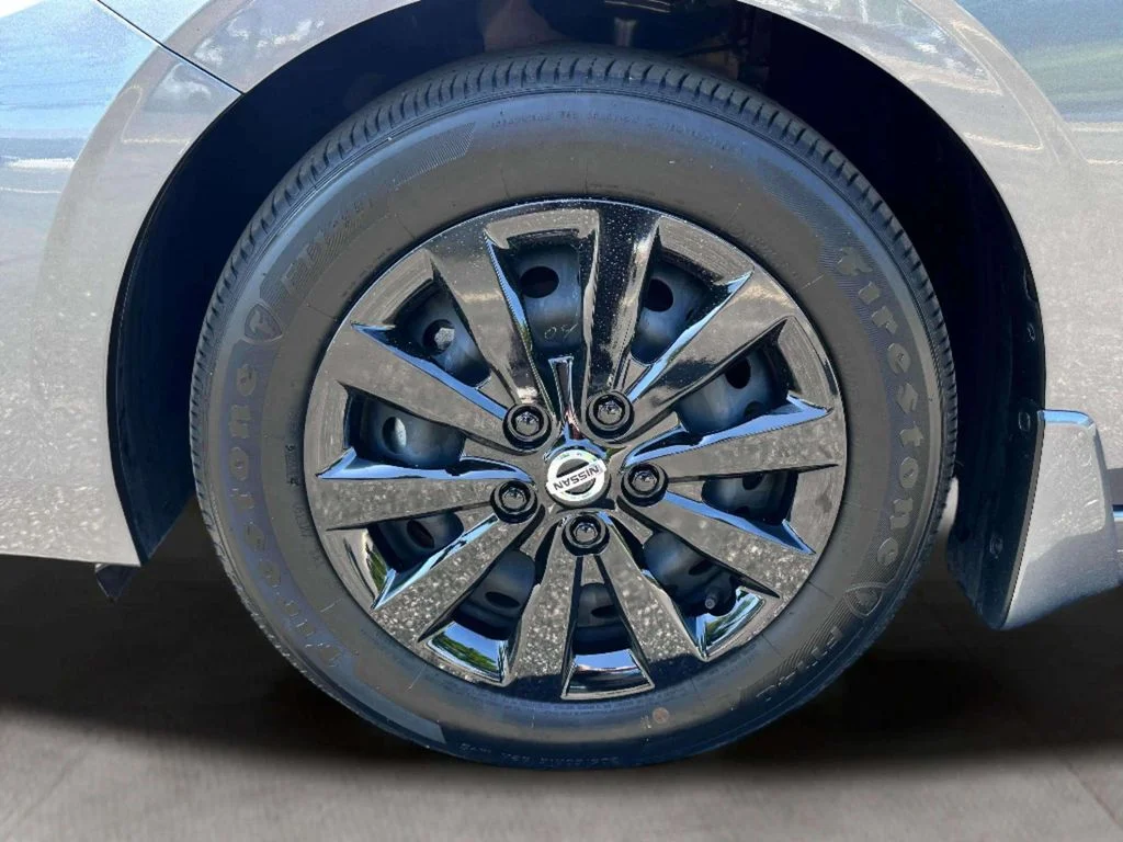 Certified Used 2025 Gun Metallic Nissan S image 30