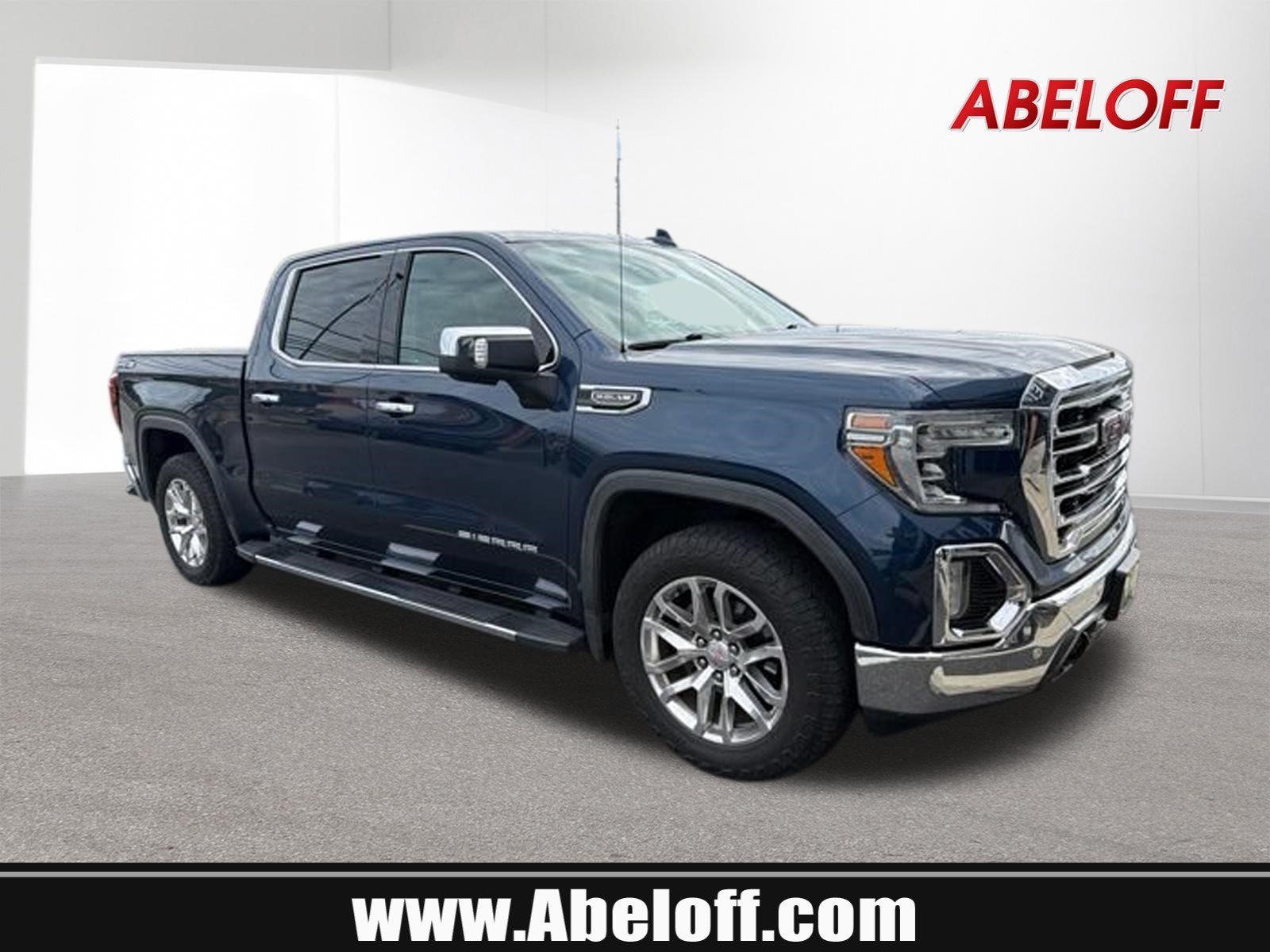 Used 2019 Pacific Blue Metallic GMC SLT image 1