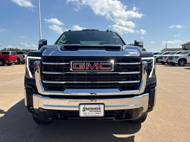 2026 GMC Sierra 2500HD SLT - Photo 9