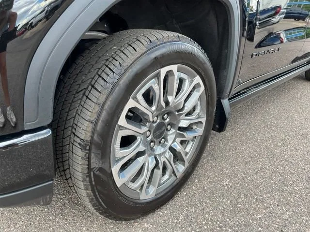 Certified Used 2026 Onyx Black GMC Denali Ultimate image 10