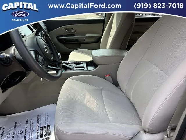 Used 2021 Black Kia LX image 18