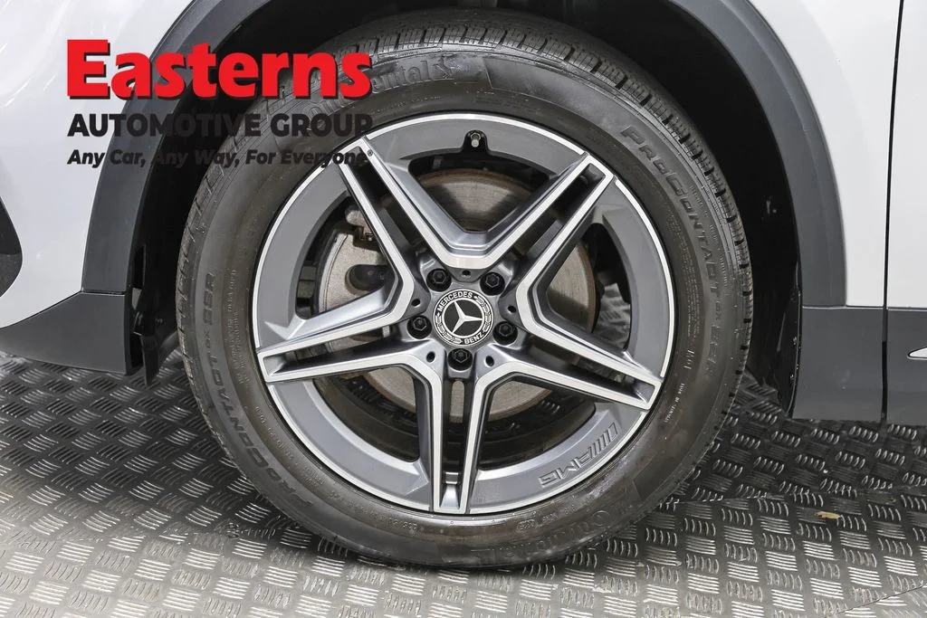Used 2022 Silver Mercedes-Benz GLA 250 image 32