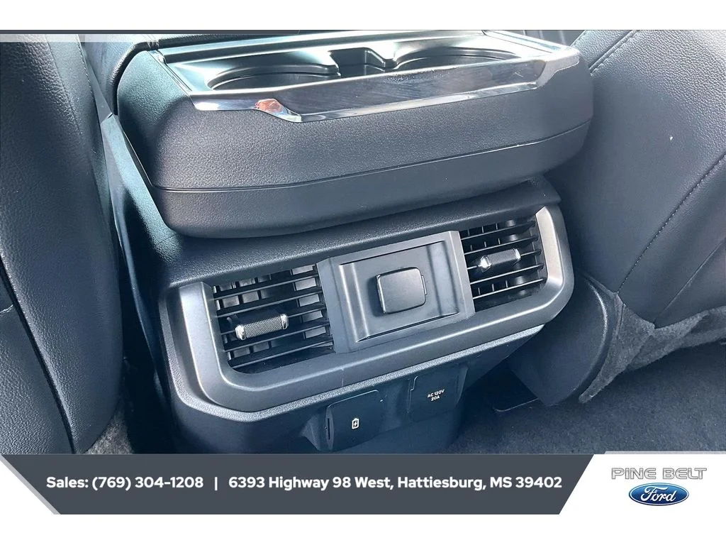 Used 2024 Agate Black Metallic Ford LARIAT image 25
