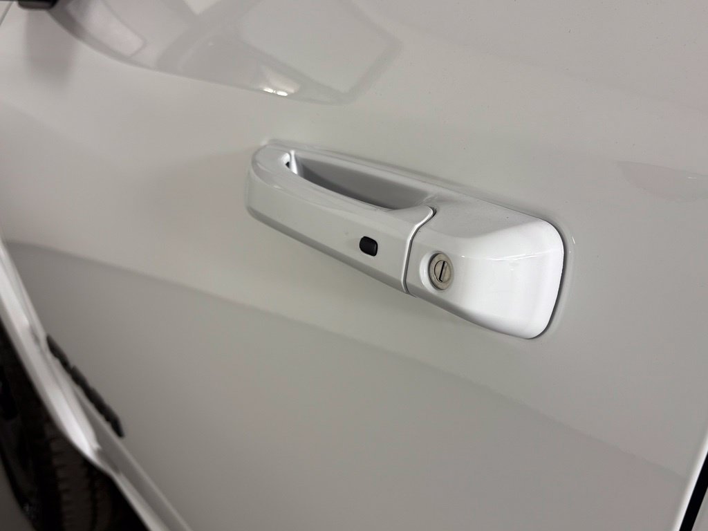 New 2027 Bright White Clear-Coat Paint RAM Laramie image 12