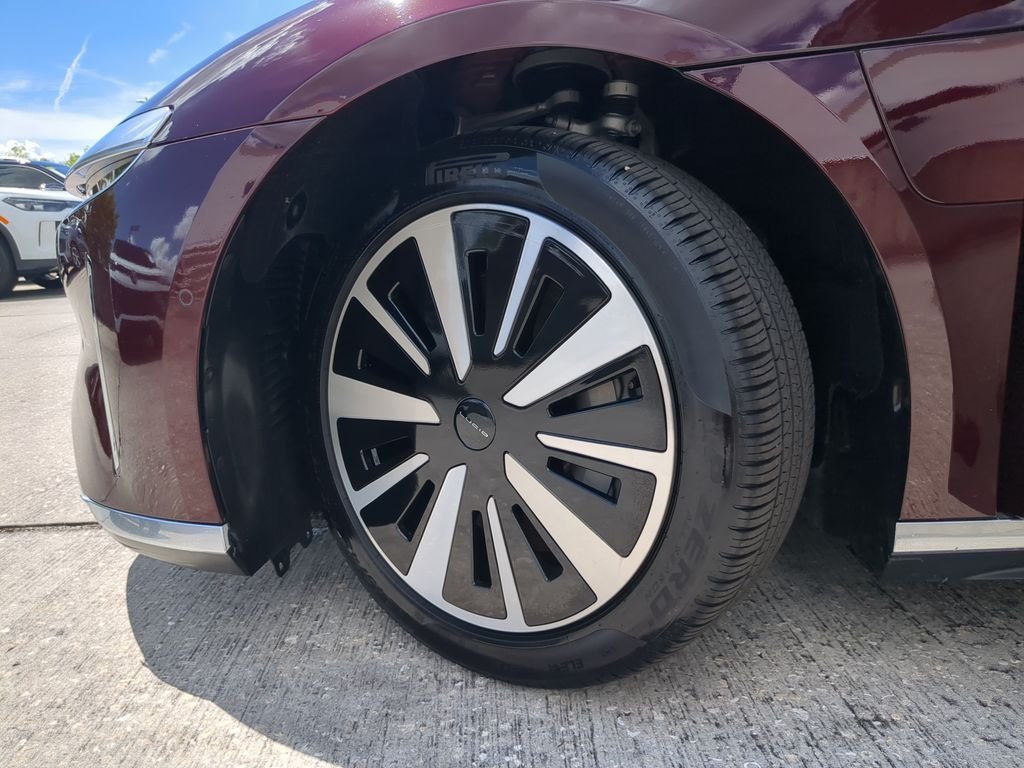 Used 2025 Red Lucid Touring image 33