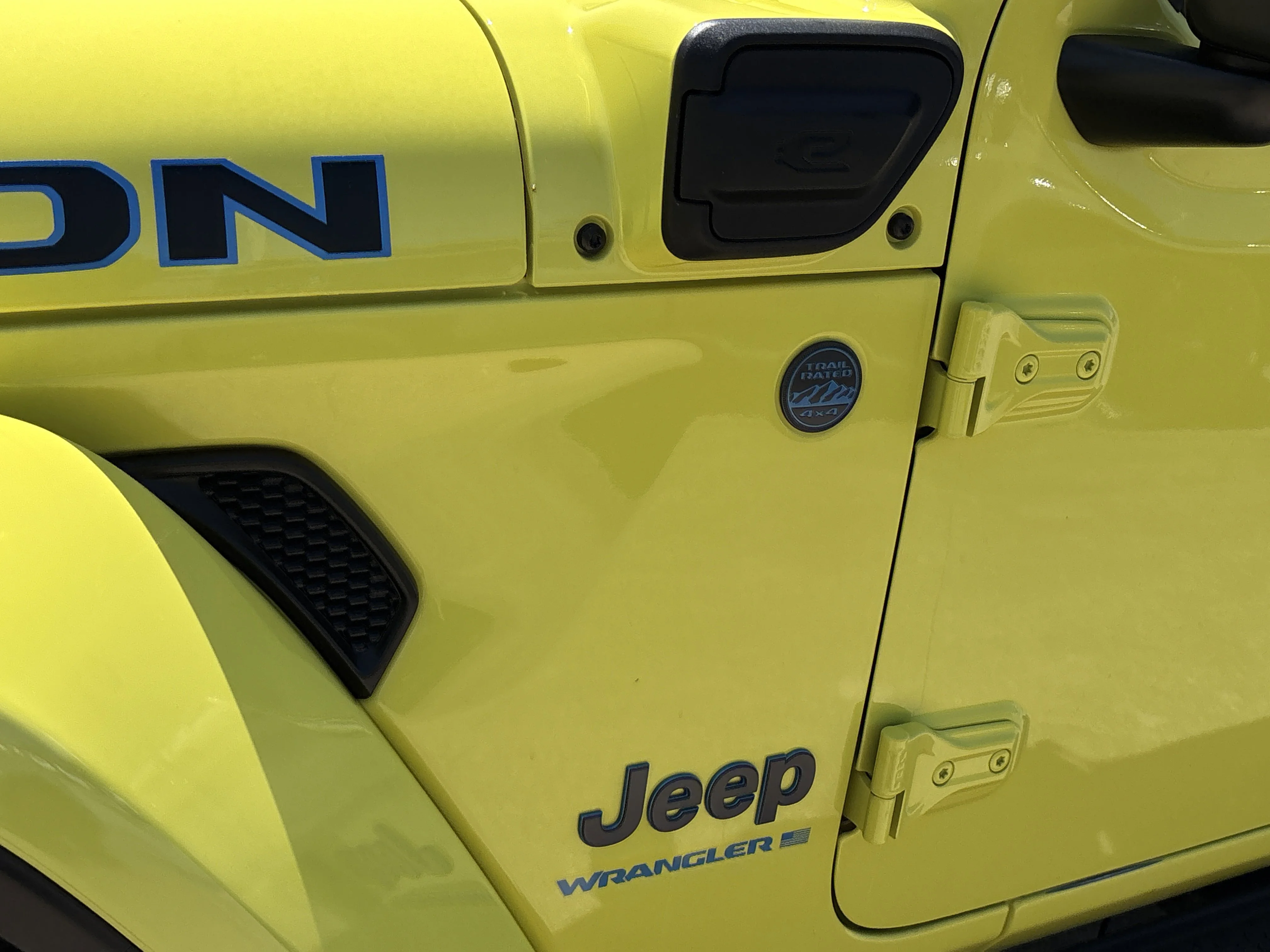 Used 2023 High Velocity Clearcoat Jeep Rubicon 4xe image 17