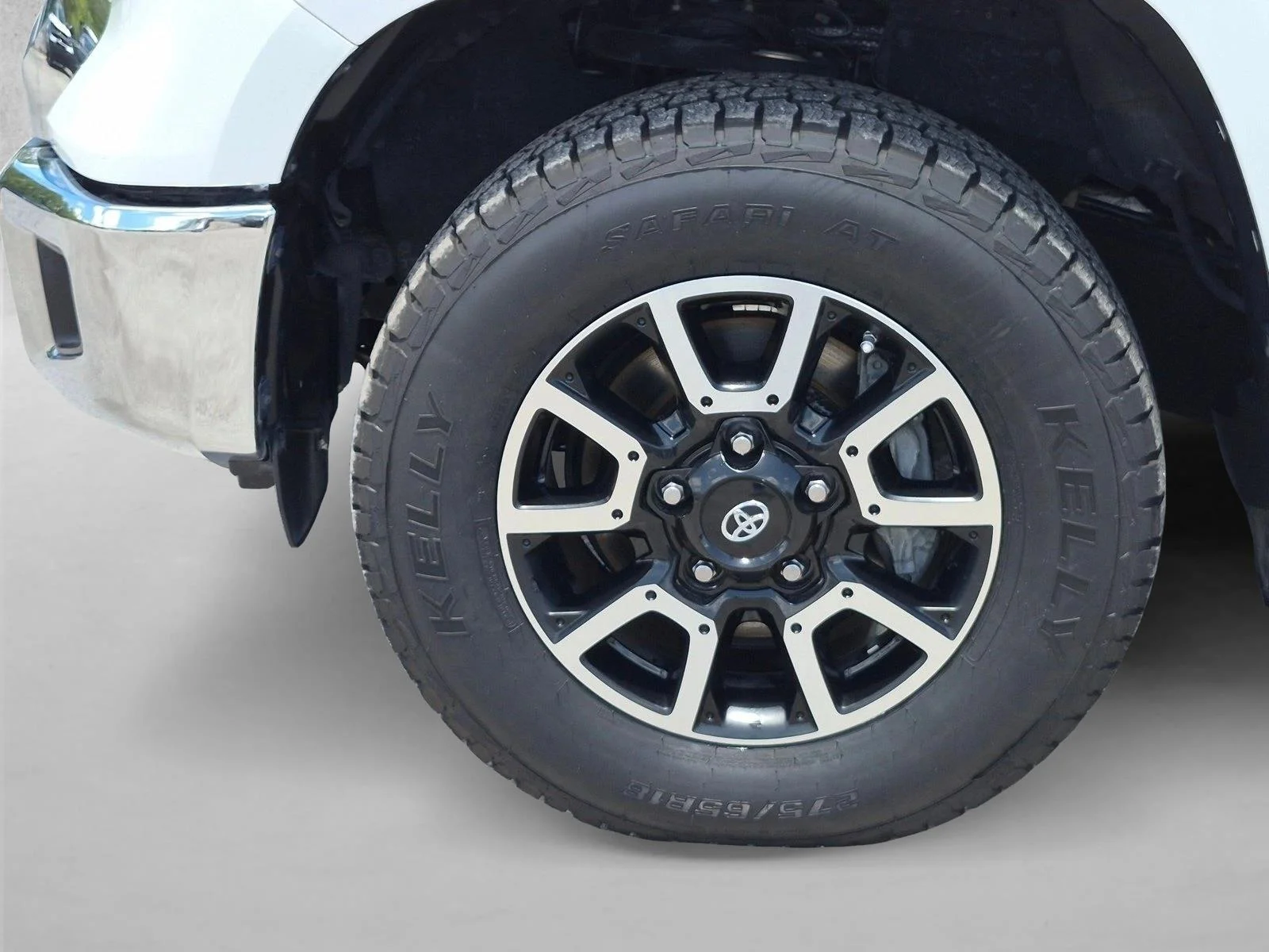 Used 2018 Super White Toyota Limited image 21