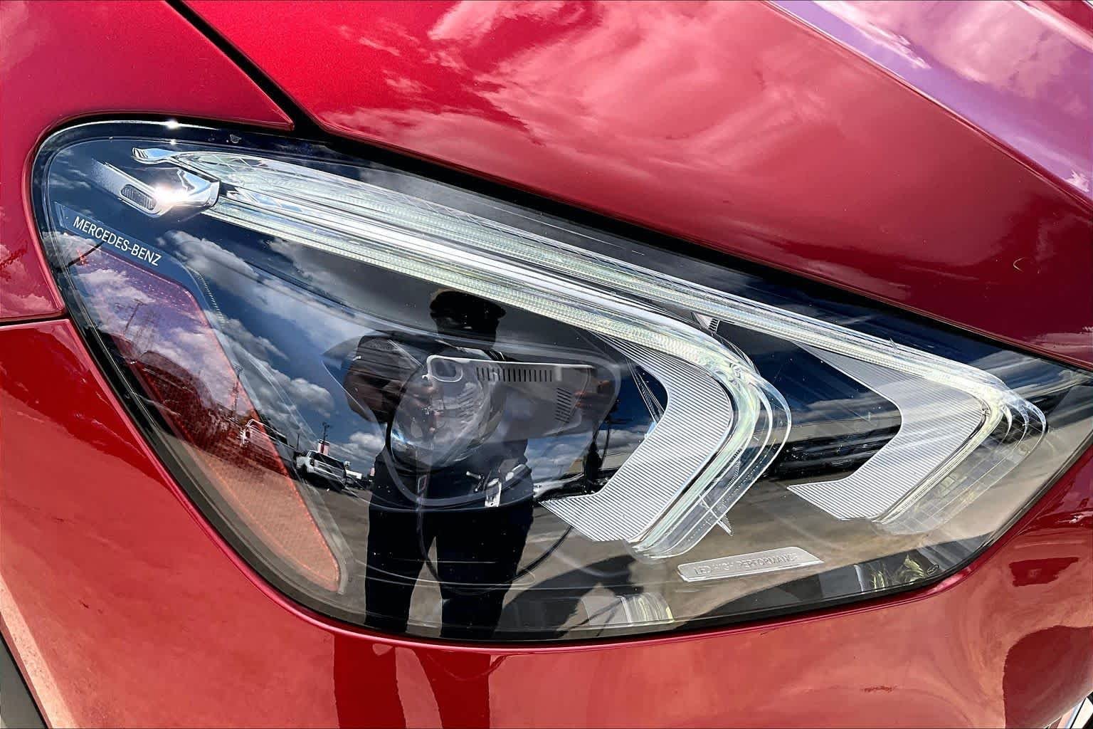 Used 2021 designo Cardinal Red Metallic Mercedes-Benz GLE 350 image 28