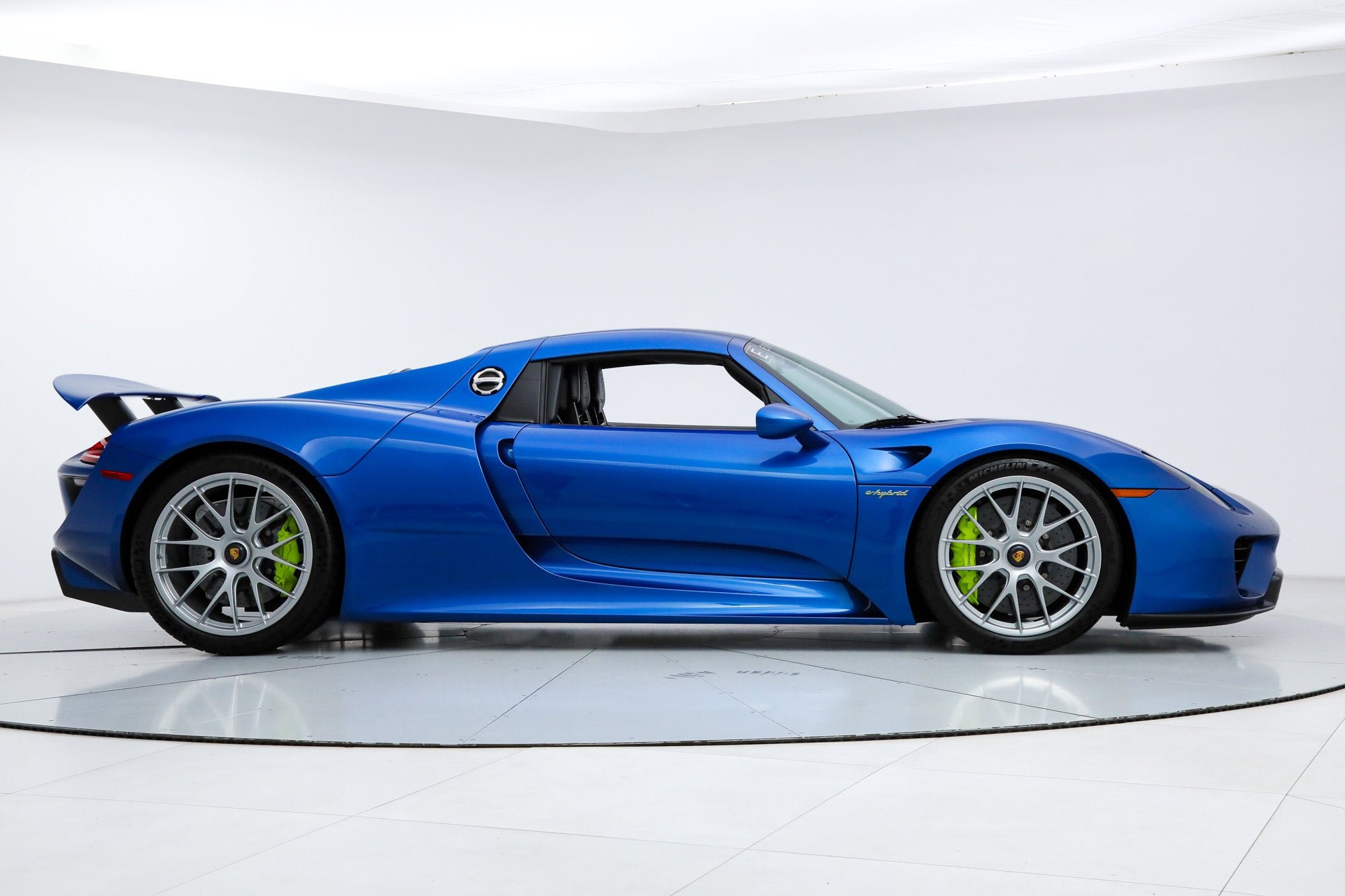 Used 2015 Blue Porsche  image 5