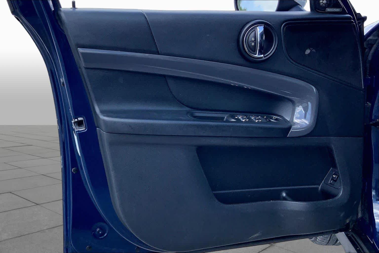 Used 2018 MINI Yours Lapisluxury Blue MINI Cooper S image 21