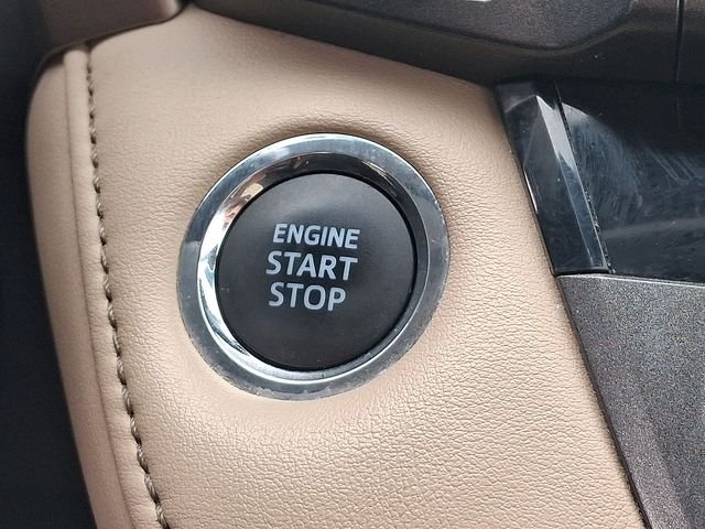 Used 2013 White Toyota Limited image 22