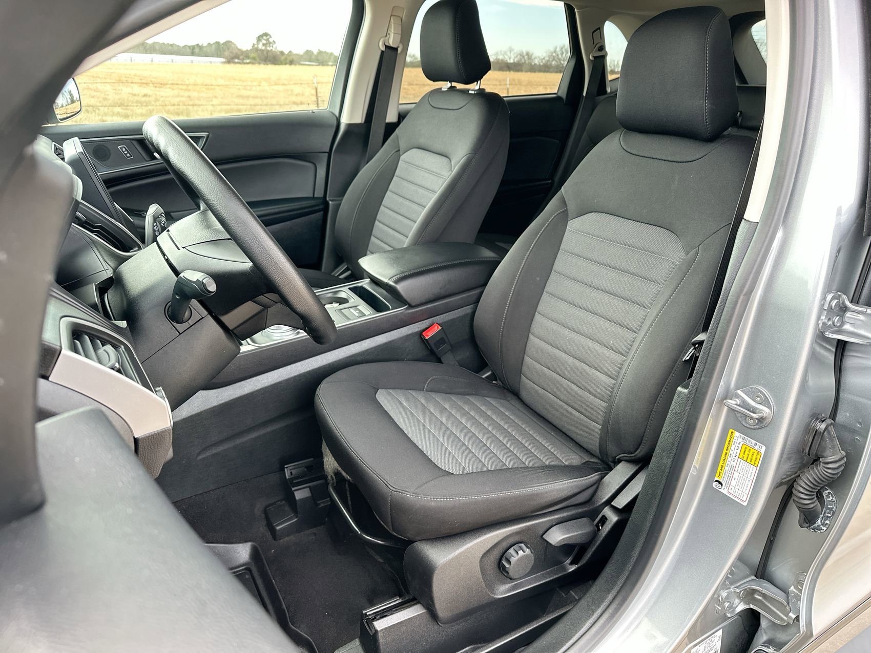 Used 2024 Silver Metallic Ford SE image 11
