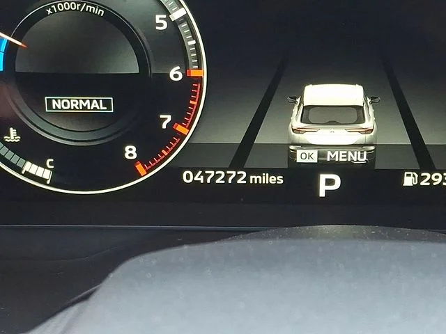 Used 2022  Mitsubishi  image 19