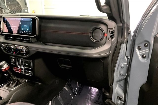 2024 Jeep Wrangler 2-Door Rubicon - Photo 18