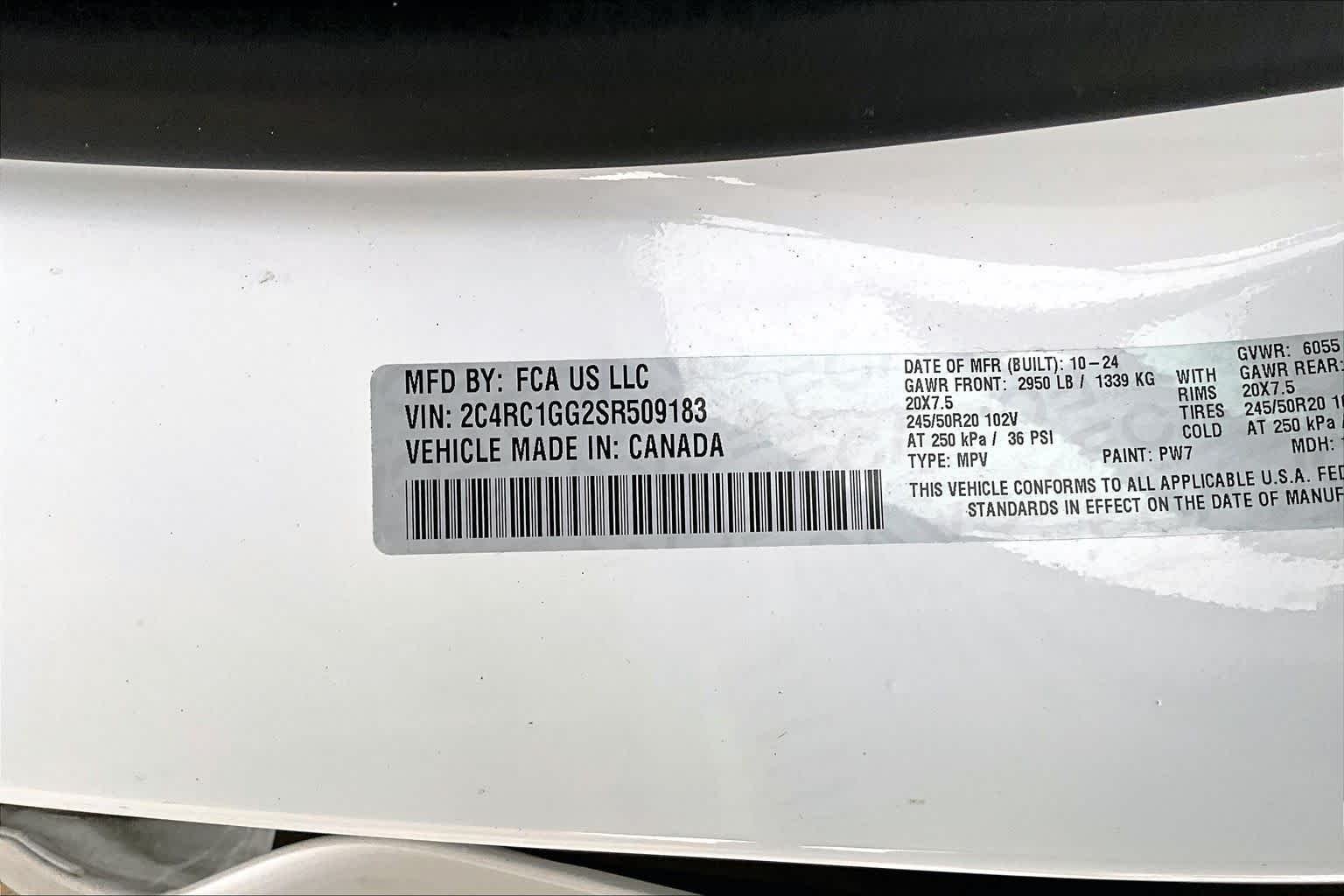 Used 2025 Bright White Clearcoat Chrysler Limited image 37