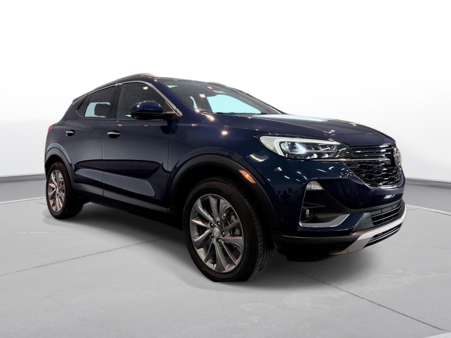 Used 2023 Sapphire Metallic Buick Essence image 9