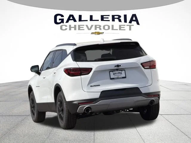 New 2026 Summit White Chevrolet 2LT image 5