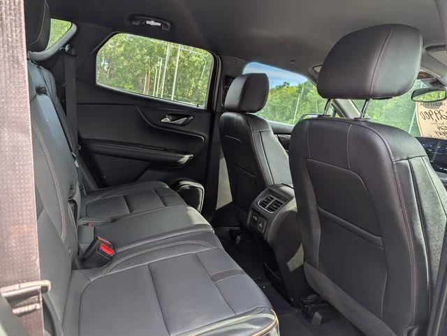 Used 2024 Black Chevrolet Premier image 9