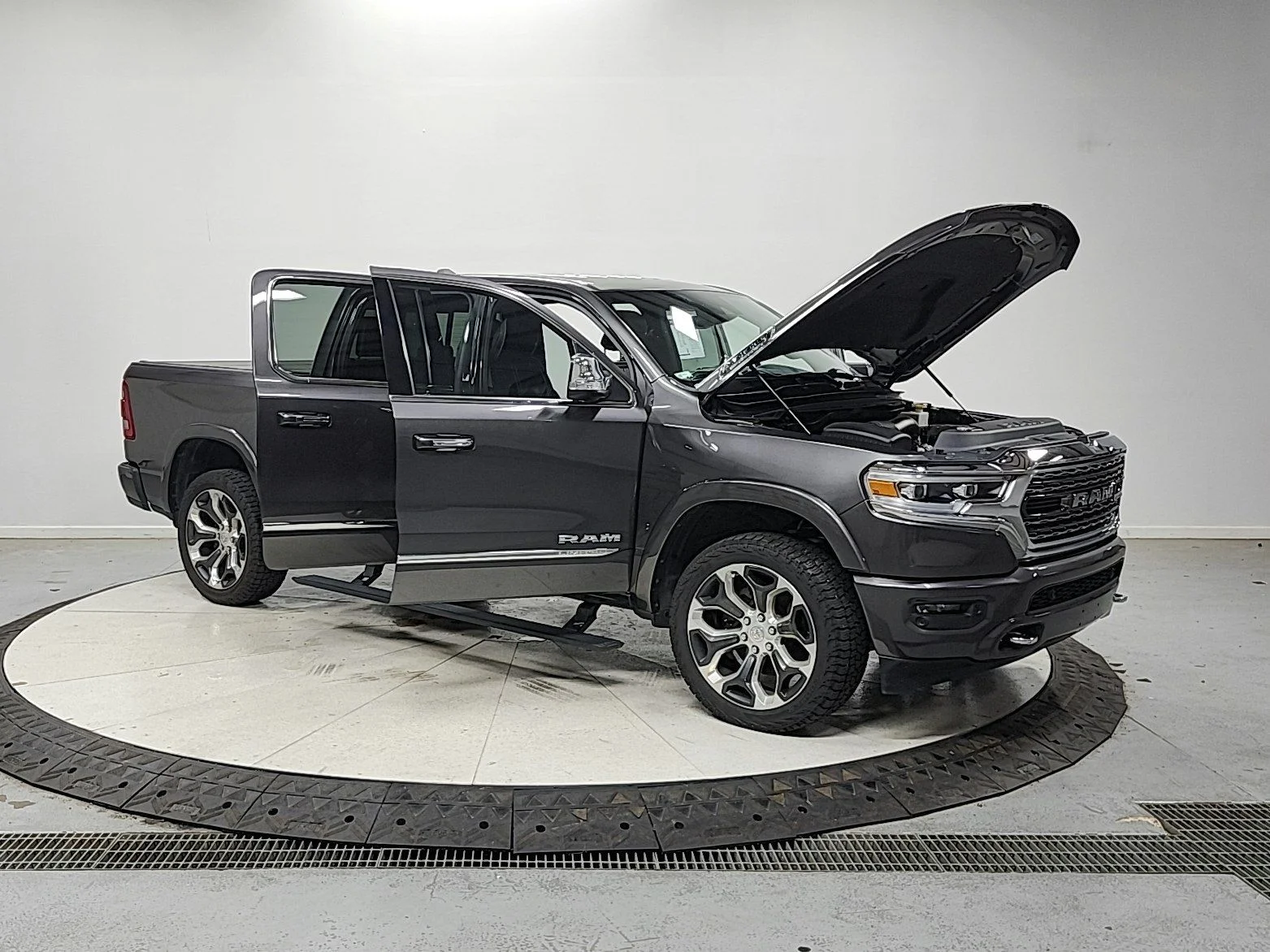 Used 2020 Gray Ram Limited image 10